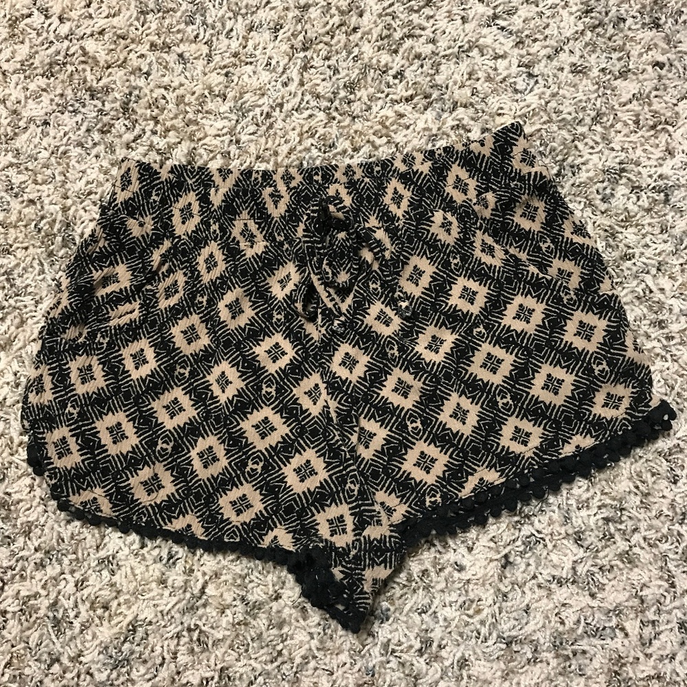 Black/tan pattern shorts